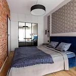 Chic - Cozy And Stylish - Center - Jp19 * Wroclaw