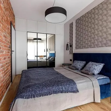 Chic - Cozy And Stylish - Center - Jp19 * Wroclaw